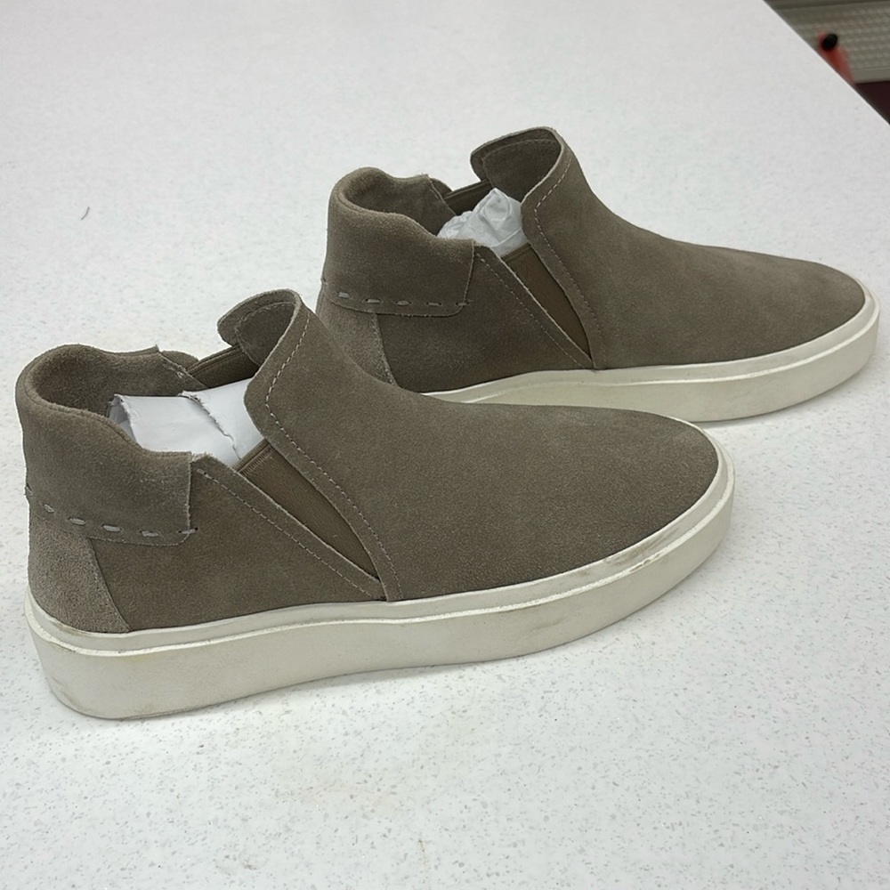 DOLCE VITA Suede Shoes